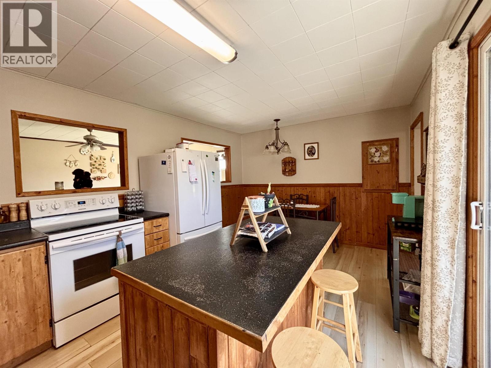 75 Finch Street, Kitimat, British Columbia  V8C 1T1 - Photo 6 - R3147402