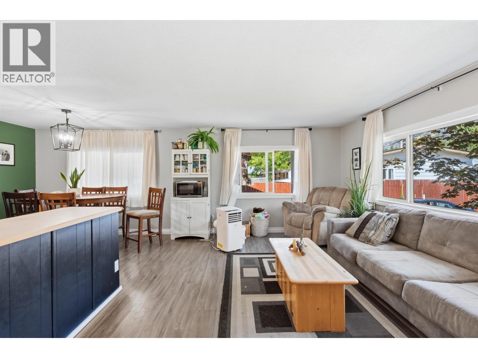 2337 Hemlock Street, Terrace, British Columbia  V8G 5B2 - Photo 3 - R3147715