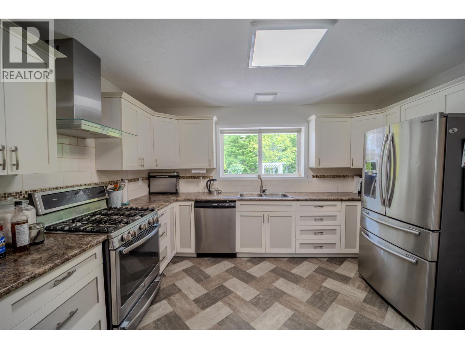 2908 Marion Avenue, Terrace, British Columbia  V8G 0G5 - Photo 2 - R3151520
