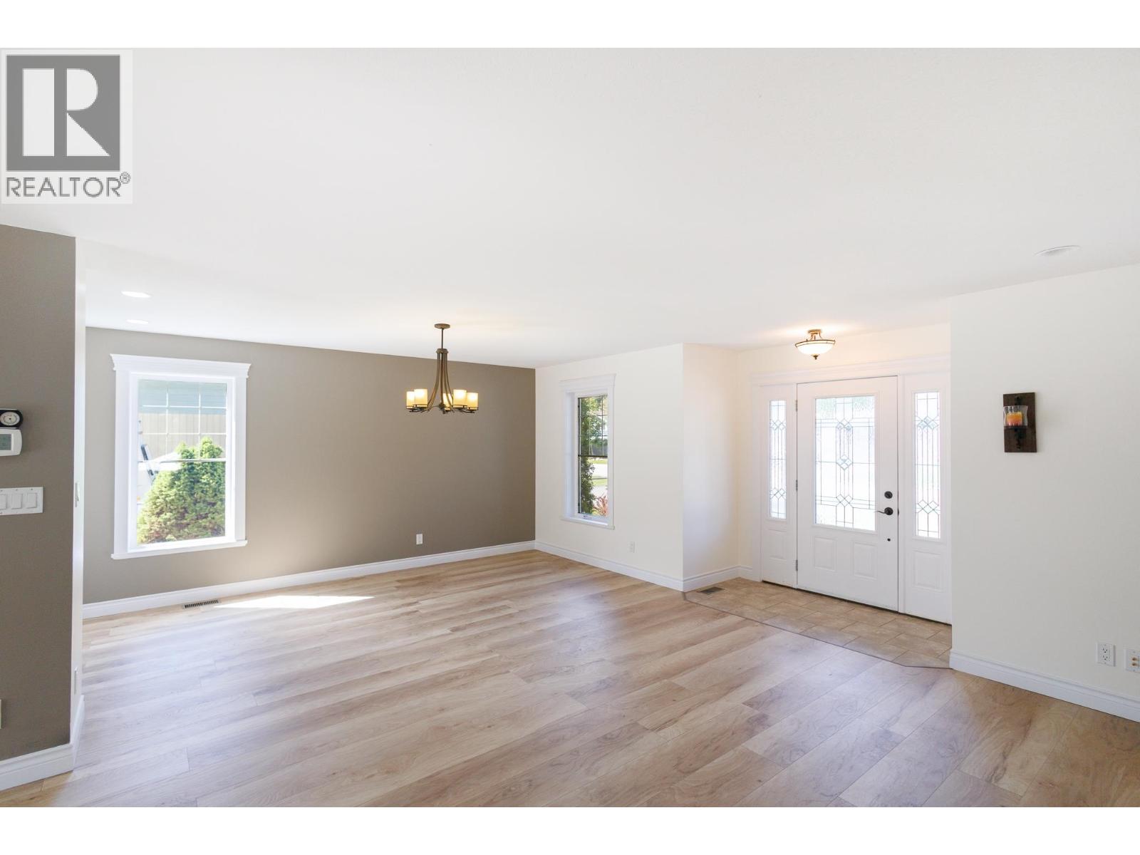 3561 Cottonwood Crescent, Terrace, British Columbia  V8G 5C4 - Photo 4 - R3157696