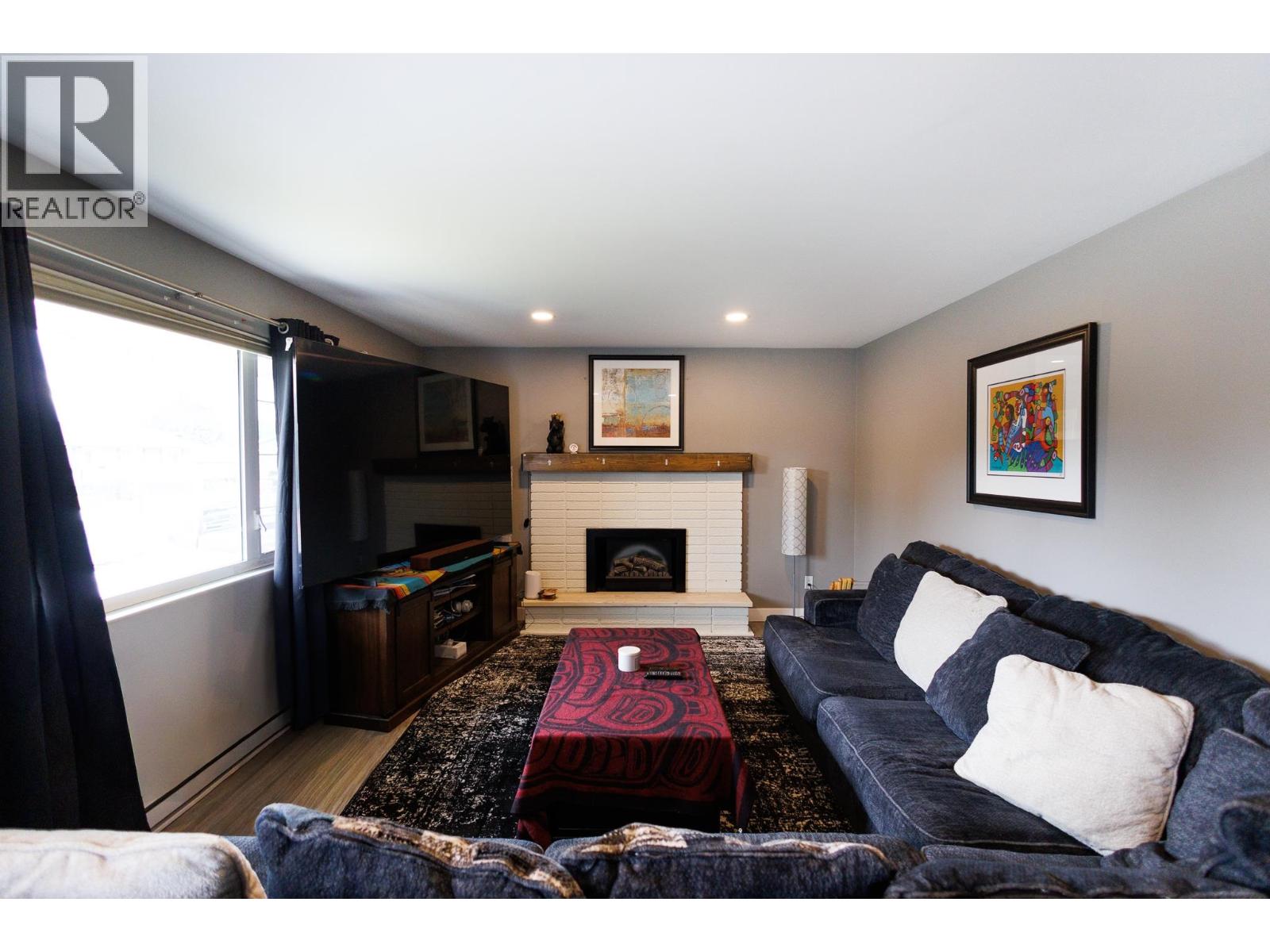4922 Scott Avenue, Terrace, British Columbia  V8G 2B8 - Photo 2 - R3158566