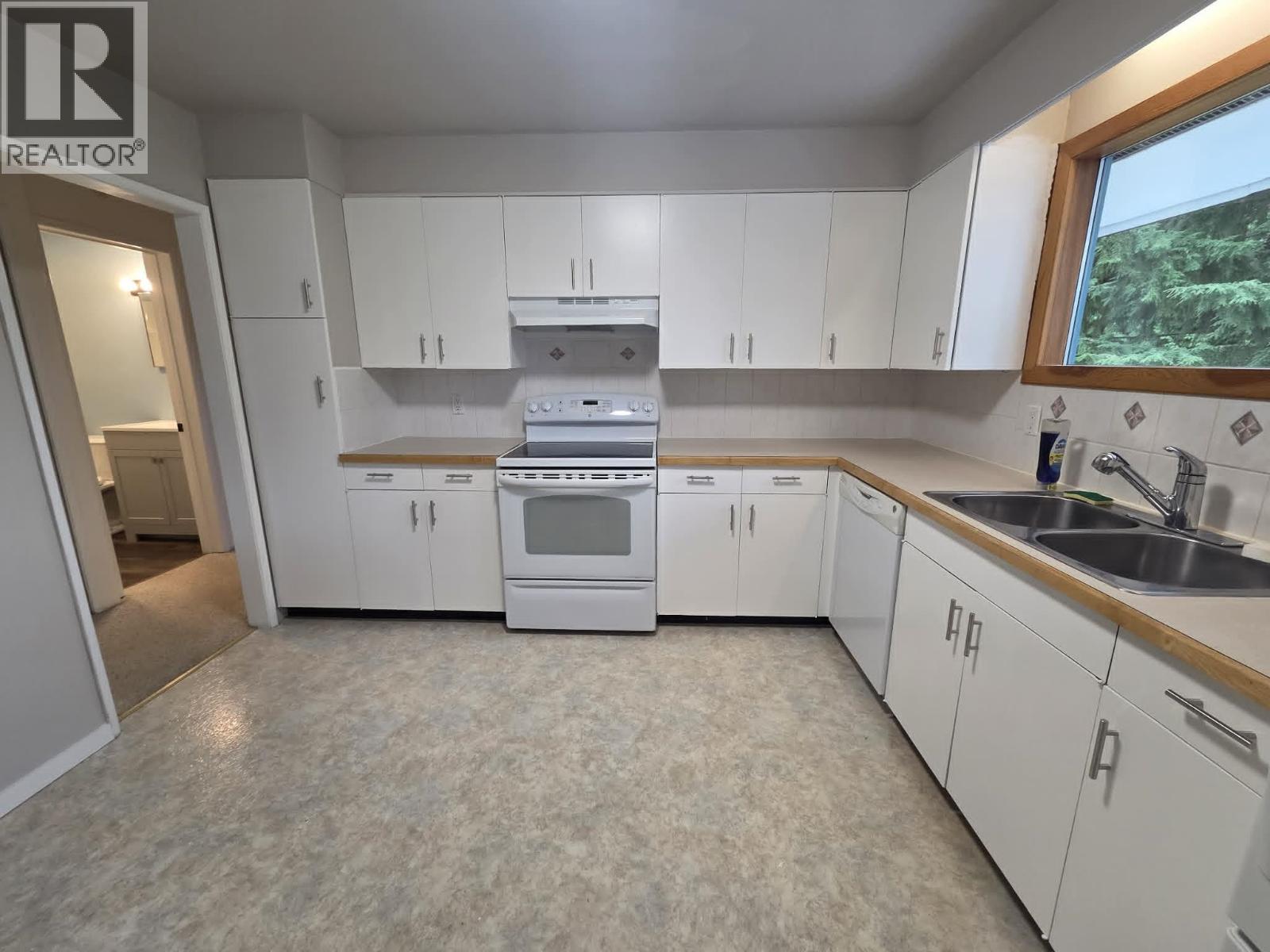 4931 Gair Street, Terrace, British Columbia  V8G 2K1 - Photo 2 - R3161182