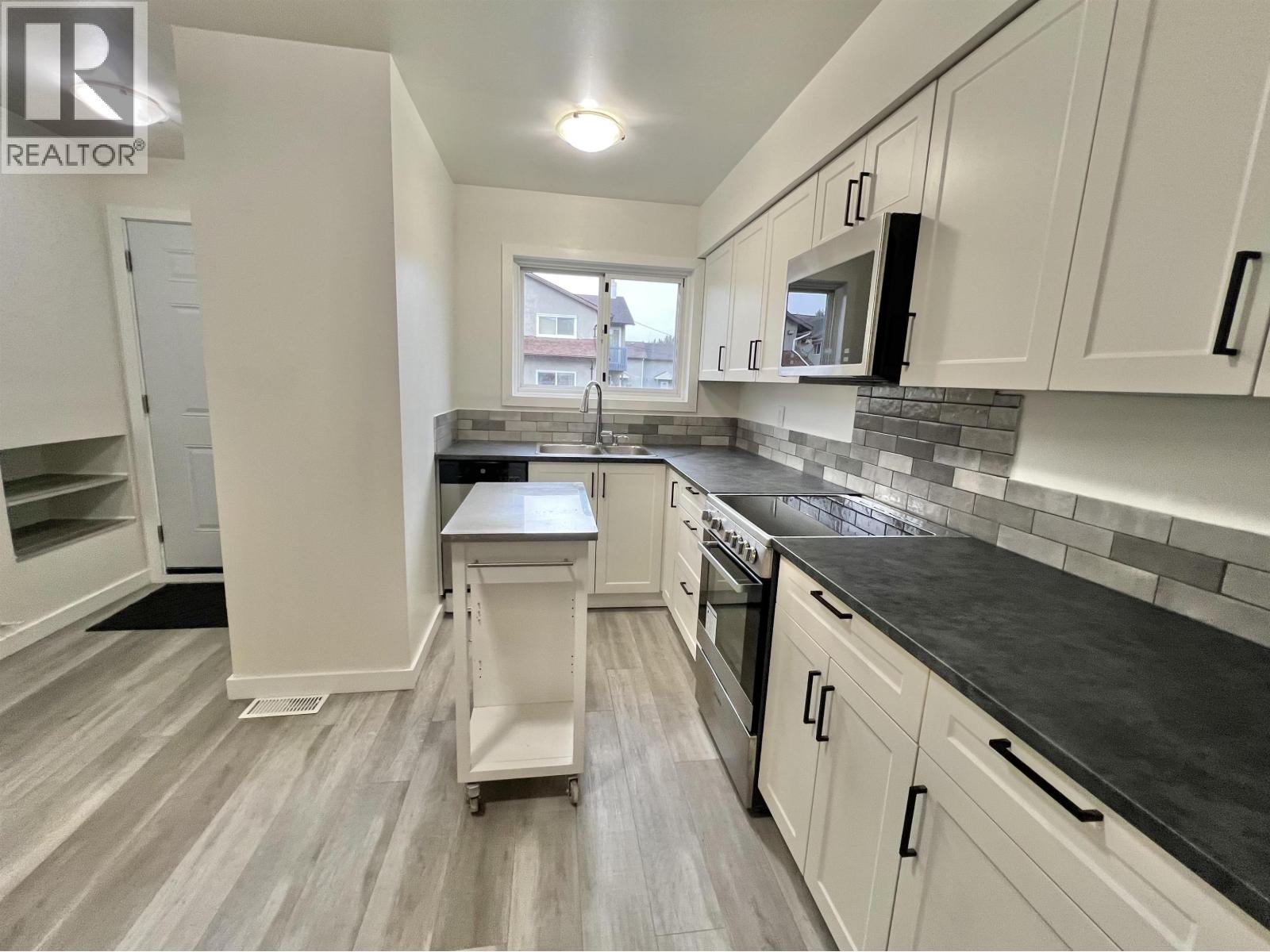 813 Lotbiniere Street, Prince Rupert Rural, British Columbia  V8J 3J7 - Photo 4 - R3163677