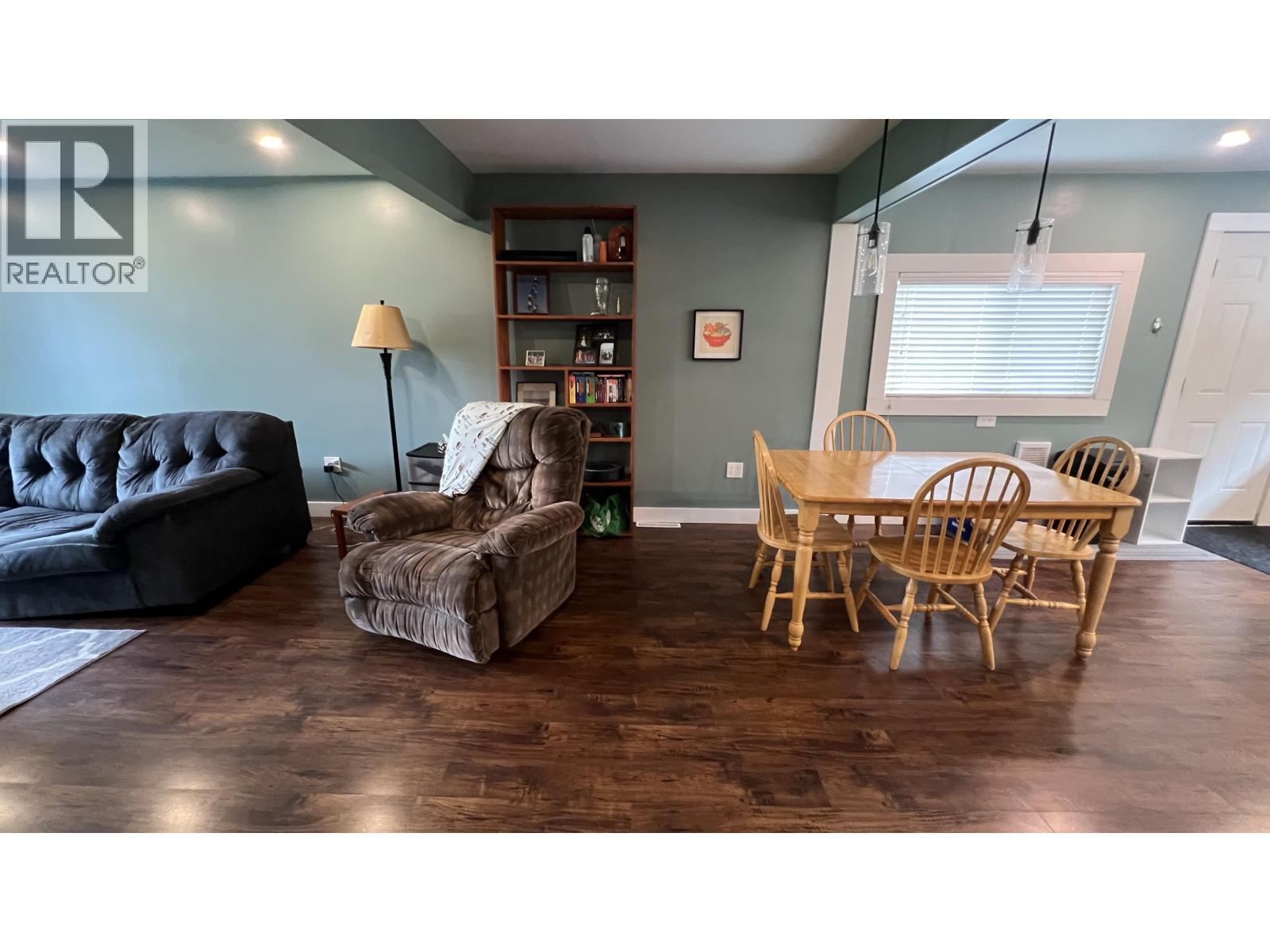 710 E 8th Avenue, Prince Rupert, British Columbia  V8J 2M9 - Photo 3 - R3165386