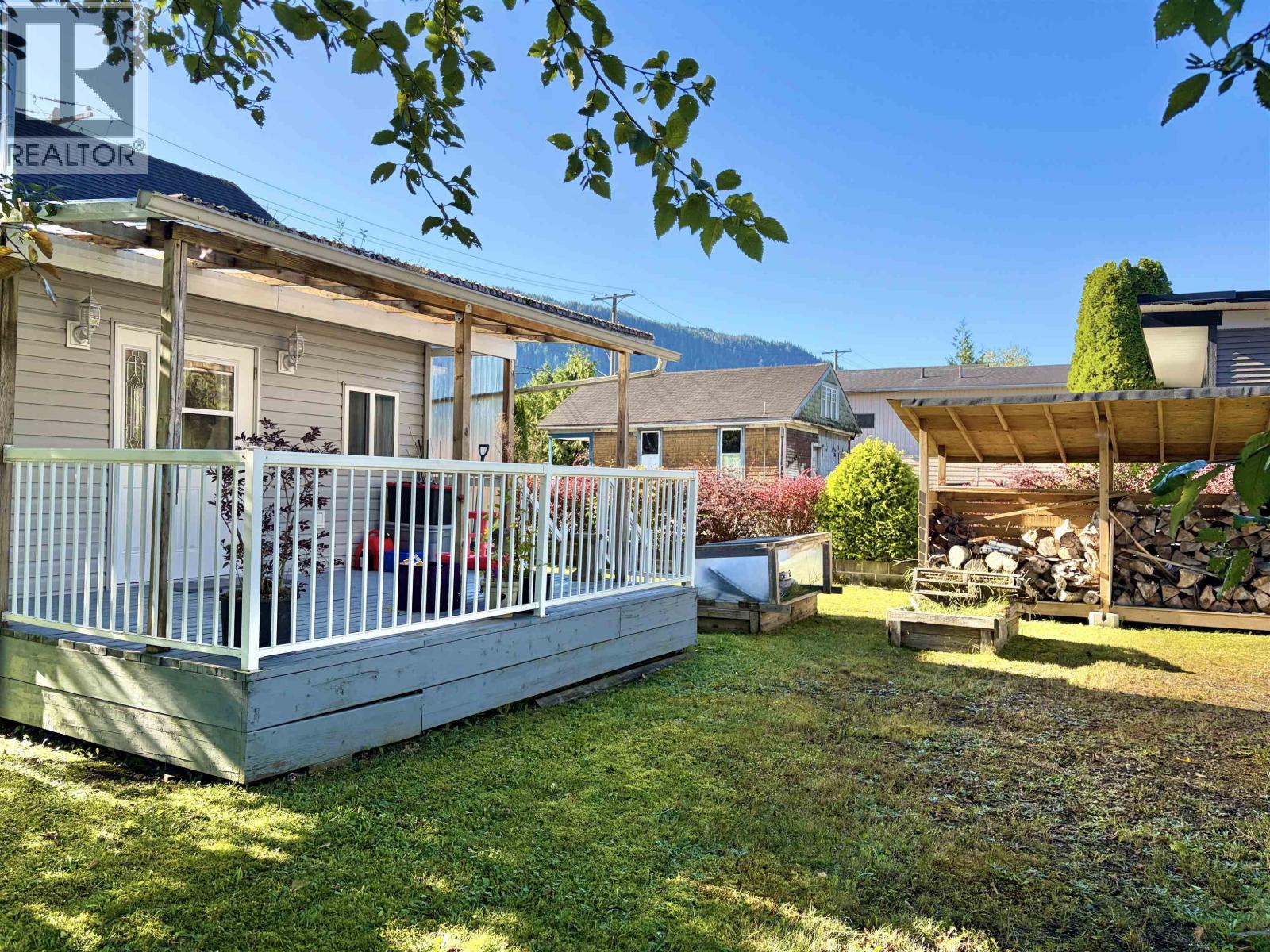 202 W 9th Avenue, Prince Rupert, British Columbia  V8J 2S7 - Photo 2 - R3166117